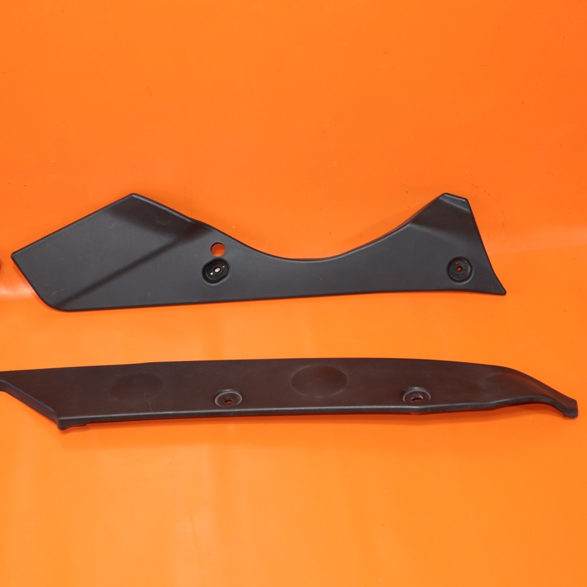 MASERATI QUATTROPORTE HEADLIGHT SUPPORT COVER 2013 2014 2015 2016 670013524