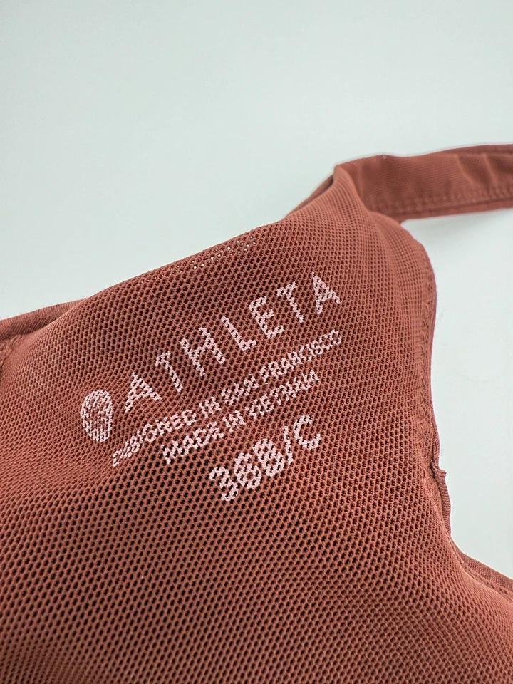 Top de bikini Athleta sujetador Aqualuxe talla 36 B/C granate cuello cuadrado correas ajustables Foto 3 de 4