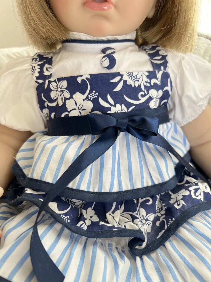 Muñeca bebé Dolly de mi abuela Cheryl Hill de las galerías Ashton-Drake Foto 4 de 4