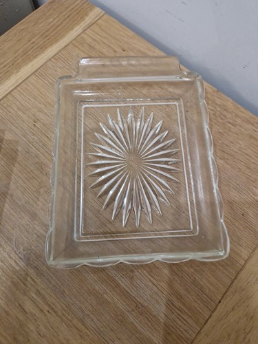 Vintage Glass Cheese Dish 18.5cm X 13.5cm X 11cm - Picture 7 of 8