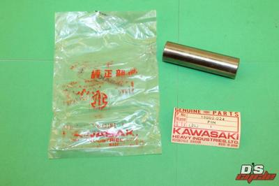 NOS Kawasaki 1973 F12MX 1974 KX450 Piston Pin AHRMA 13002-024