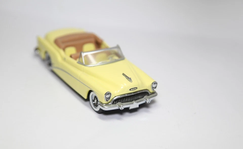Matchbox Dinky Buick Skylark 1953 - 1:43 Near Mint Retro — 第 4/4 张图片