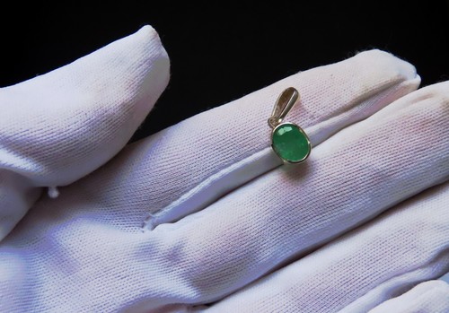 Ciondolo in argento sterling con smeraldo colombiano naturale da 3,5 carati - Foto 2 di 9