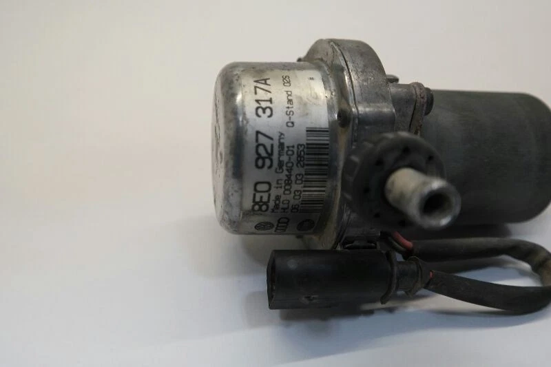 1998-2005 Audi A6 Brake Booster Vacuum Pump Motor OEM - Image 4 of 4