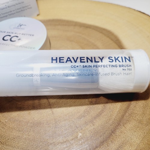 It Cosmetics CC+ (Tan) Airbrush Perfecting Powder W/ Heavenly Skin Brush # 702 - Picture 13 of 14