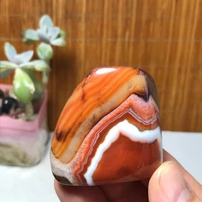Crazy Lace SILK Banded Agate Polish Crystal Tumbled Stone Madagascar 79g A2613
