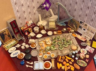 Dolls House 1:12 Job Lot Used Items (dolls food tea set furniture etc)