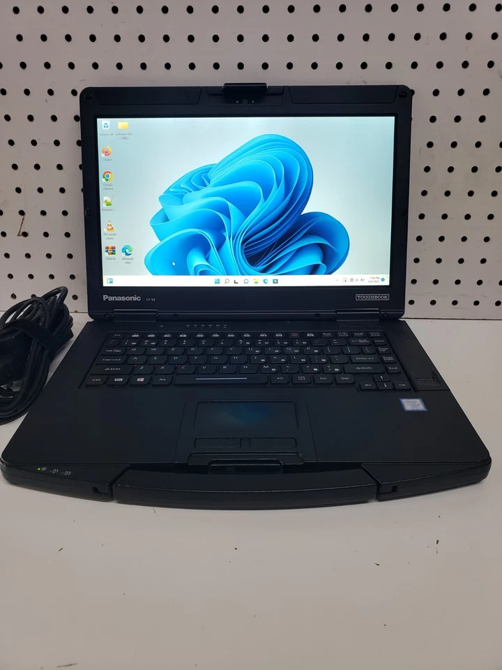 Toughbook Panasonic CF-54 MK3 Intel, Core i5-7300U 32GB RAM 1TB SSD Win11 Pro  - Image 2 of 4