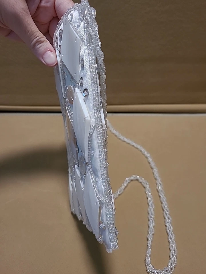 Bolso de mano vintage mod por diseño madreperla azulejo con cuentas blanco 7" por 5,5" Foto 4 de 4