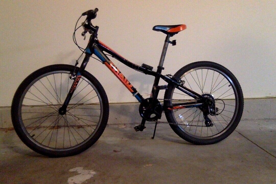 Giant XTC Junior 24" Bike - Ages 8-12 - Gently Used