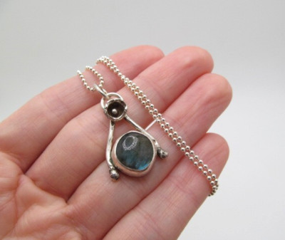 925 Sterling Silber offene gespaltene einzigartige Labradorit Kugel Perlenkette Halskette
