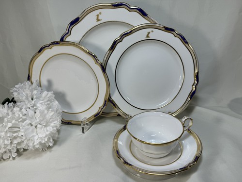 (20) Spode Copeland's 'Stafford Blue Leaf' (4) 5-Piece w/Coat of Arms - Picture 5 of 13