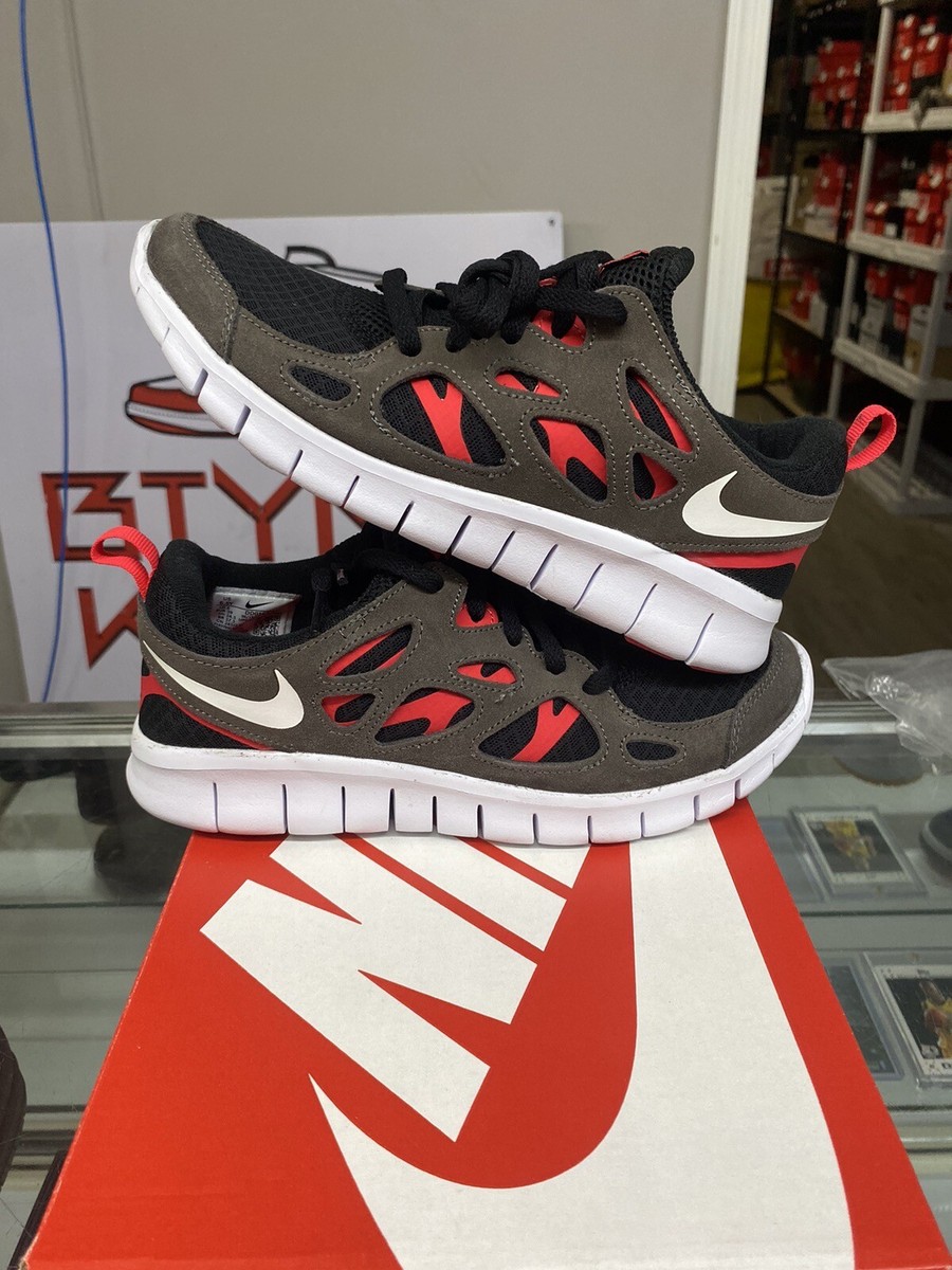 Size Nike Free Run 'Black Siren Red'