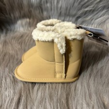 Carter's Child Of Mine Crib Shoes Baby's Size 0-3 Months Beige Boots Booties NEW