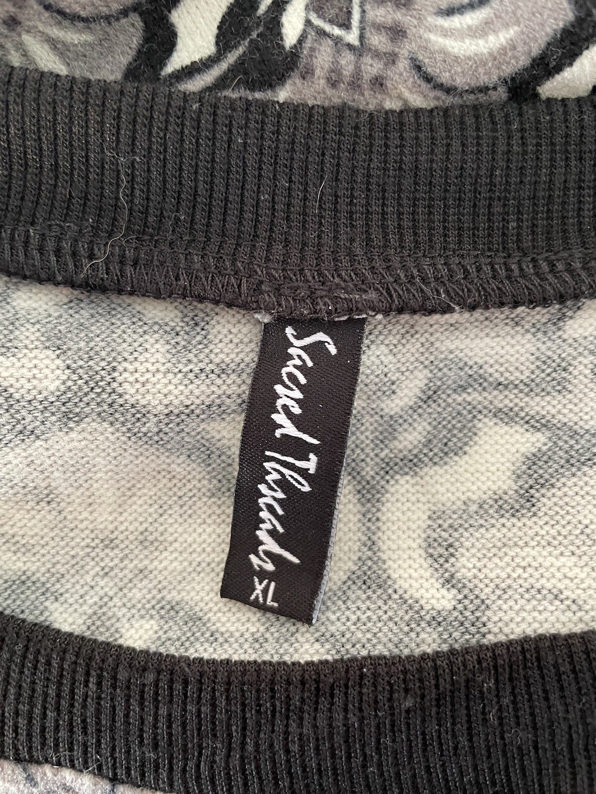 Sacred Threads Black, Gray Round Neck Multi-Patte… - image 6