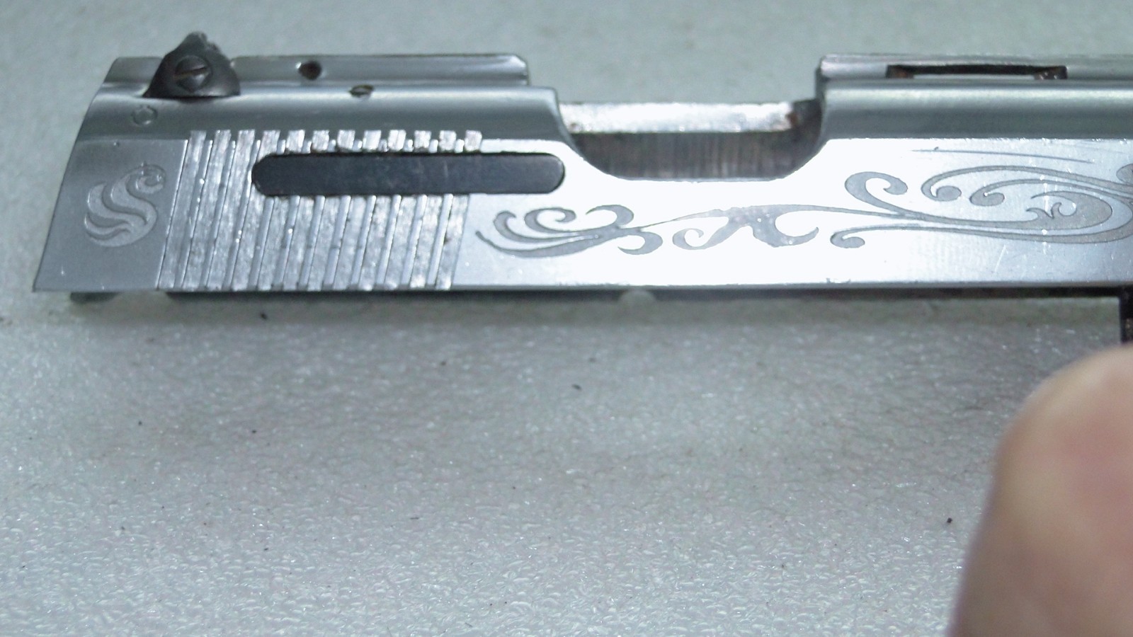 LLAMA 1911, SMALL FRAME VENTILATED CHROME SLIDE ENGRAVED, FIRING PIN, BUSHING.