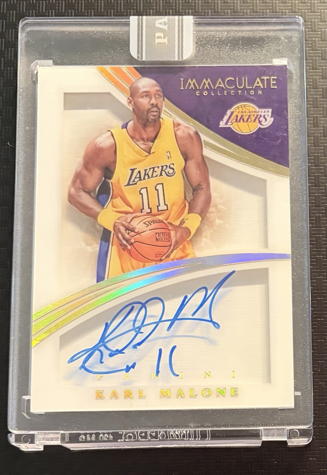 2014-15 Panini Immaculate Collection Karl Malone Shadowbox Auto White Box 1/1