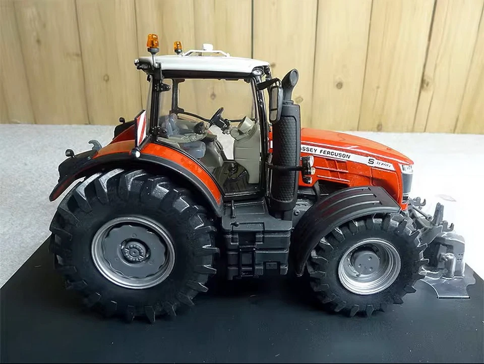 Universal hobbies 1/32 Massey Ferguson 8740 S Diecast Model Toy UH5293 - Image 3 of 4