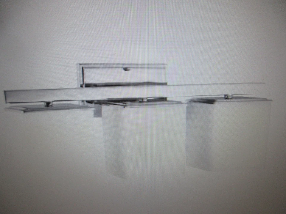 Satco Bento 22 дюйма 3-ламповый полированный хромированный светильник для туалетного столика с атласным белым абажуром - Изображение 3 из 4