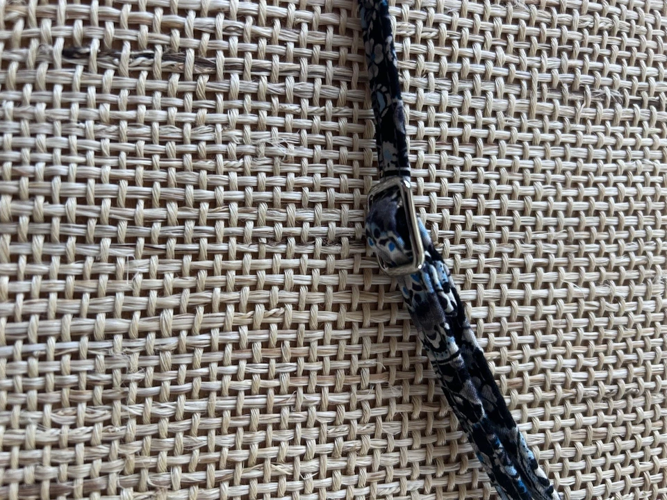 Bandolera/cartera Vera Bradley gris medallón RFID con correa extraíble y ajustable Foto 3 de 4