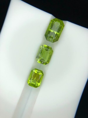 4 carat Natural in emerald cut peridot loose gemstones