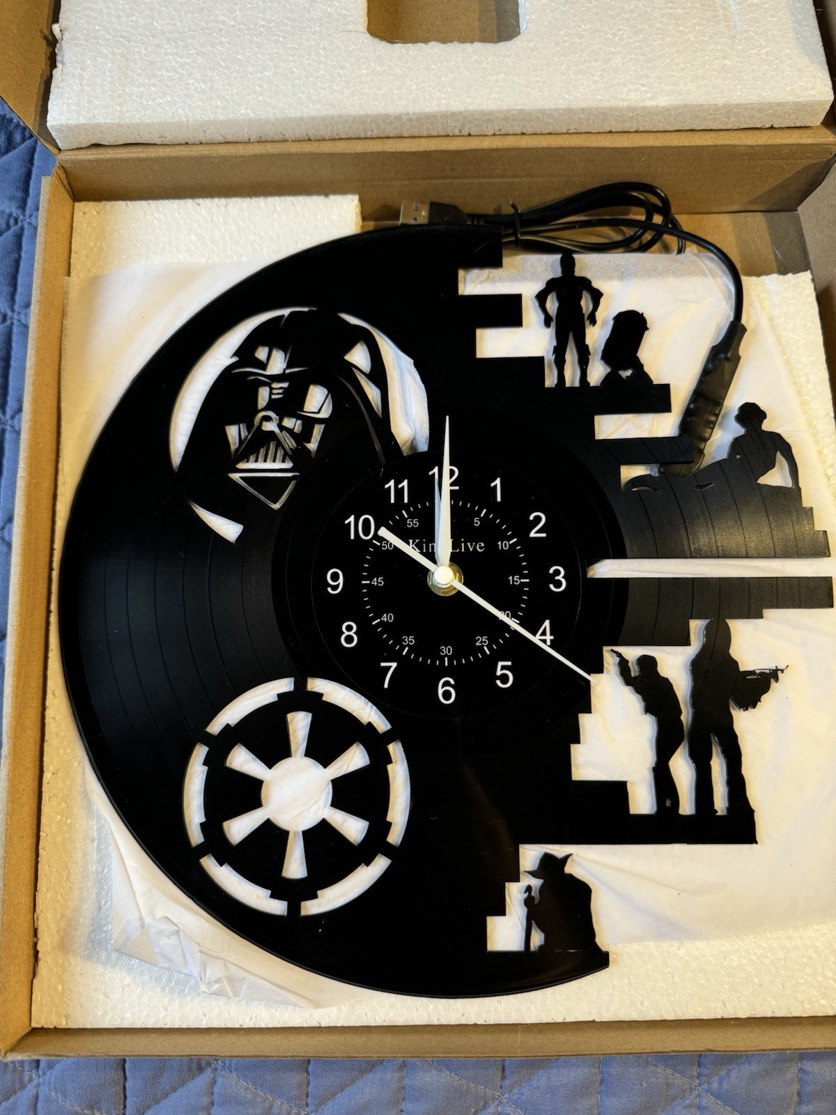 Star Wars 12&rdquo; Vinyl Record Wall Art Clock With LEDs