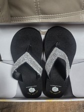 NIB Yellow Box Soriano Black Flip Flops w/ Silver Sparkle Straps Sz 7.5 BIN O