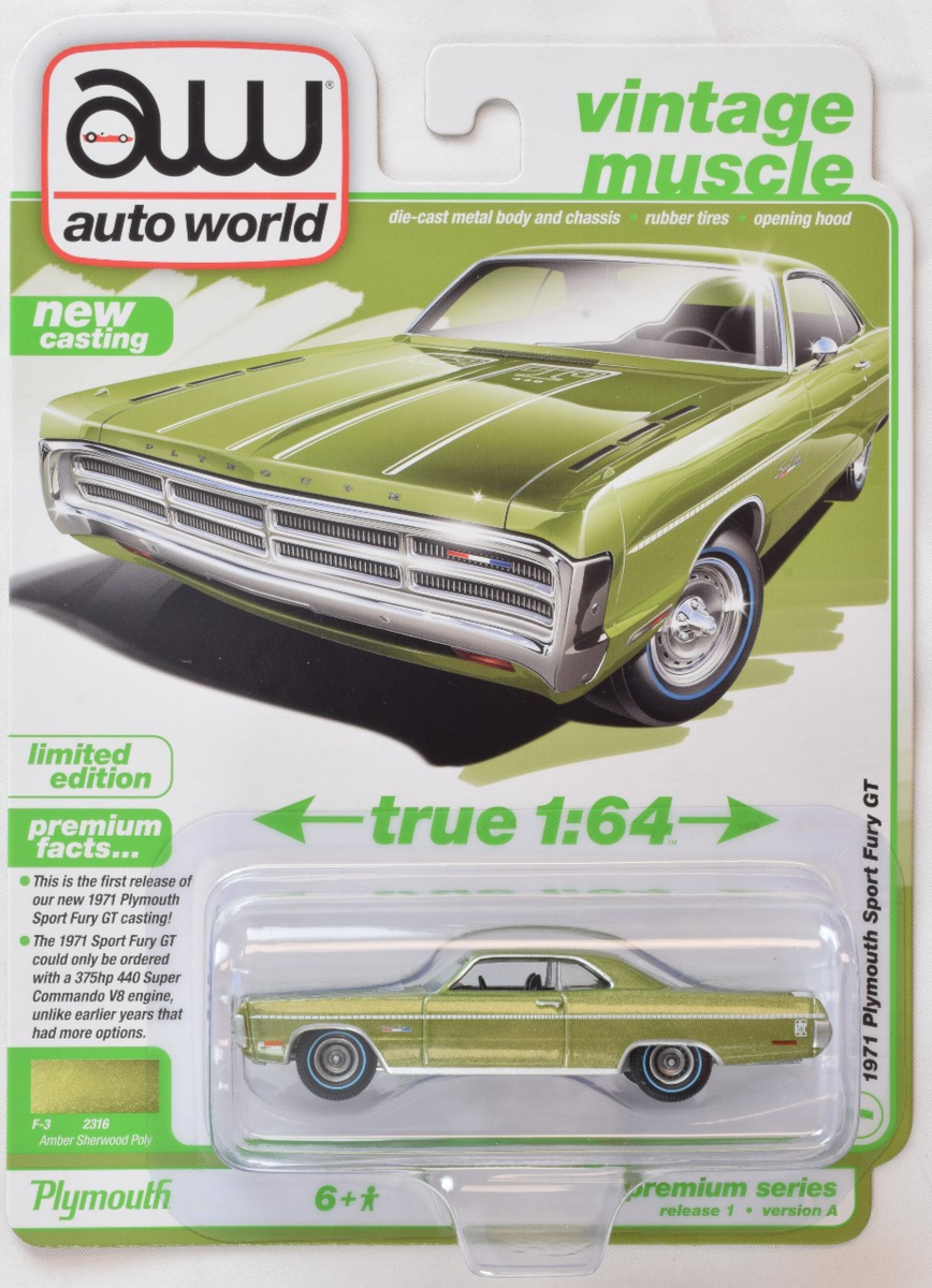 Auto World Vintage Muscle Amber Sherwood Poly 1971 Plymouth Sport