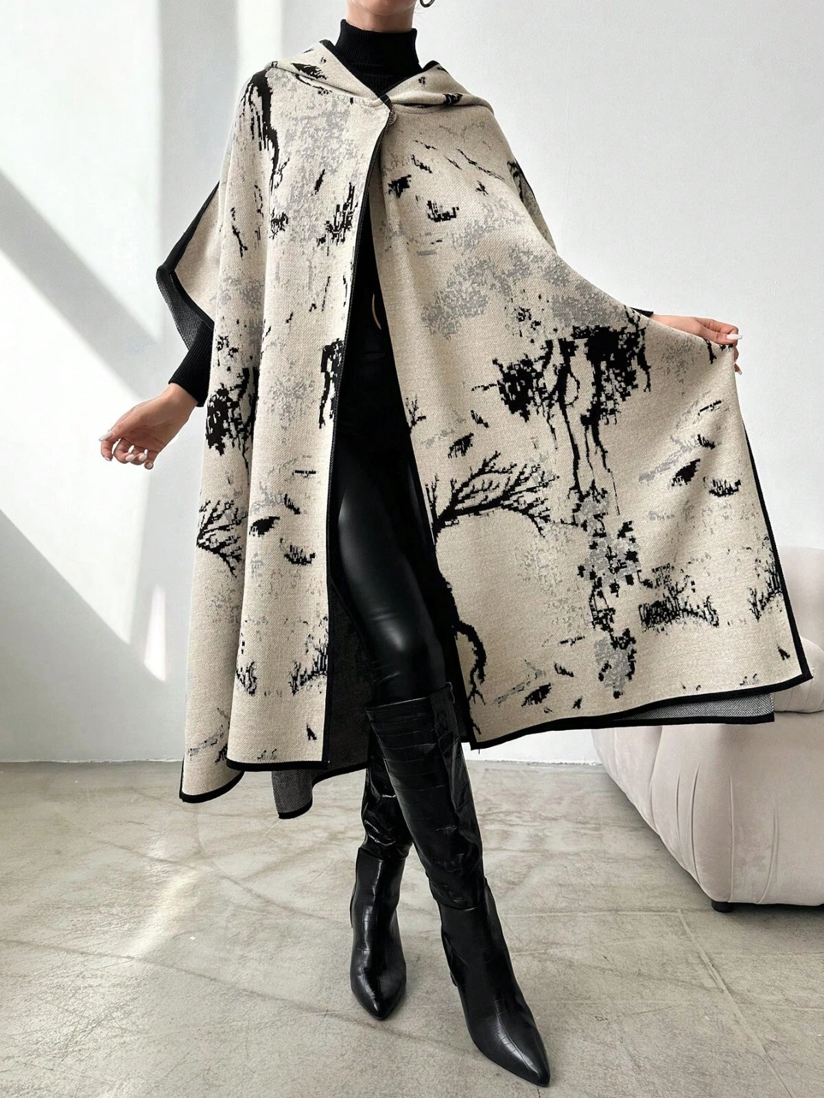 Kayaka Triko Poncho – Elegant V-Neck, Kimono Sleeves, Tight-Knit, Plus Size