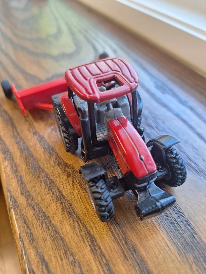 DIFÍCIL DE ENCONTRAR Ertl 37607 MXU135 con picadora de tallo Foto 2 de 3