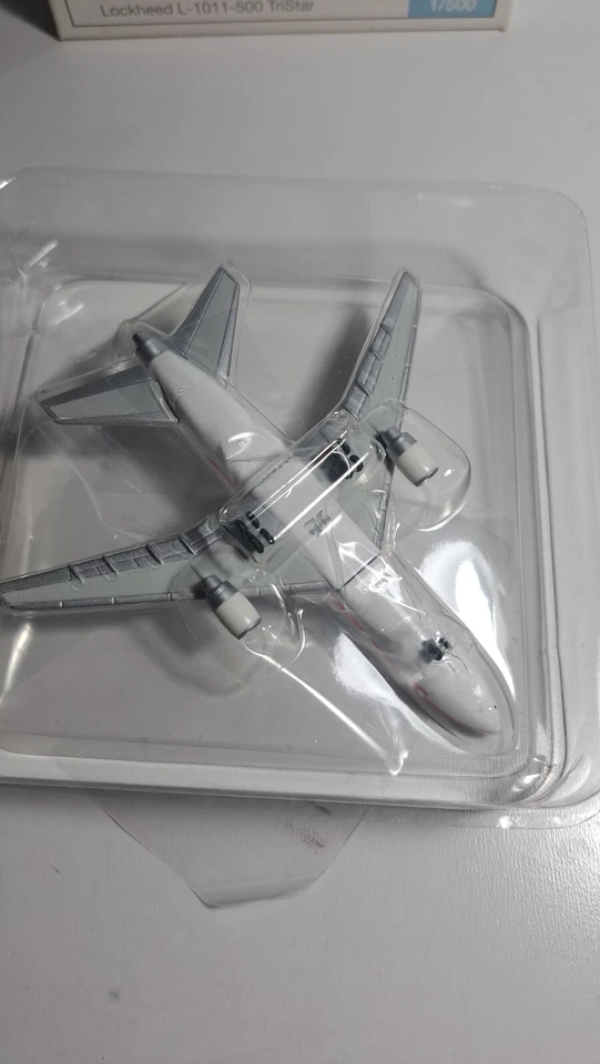 Herpa 513326 Lockheed L-1011-500 Tristar CS-TMX YES Portugal 1:500 - Imagen 4 de 4