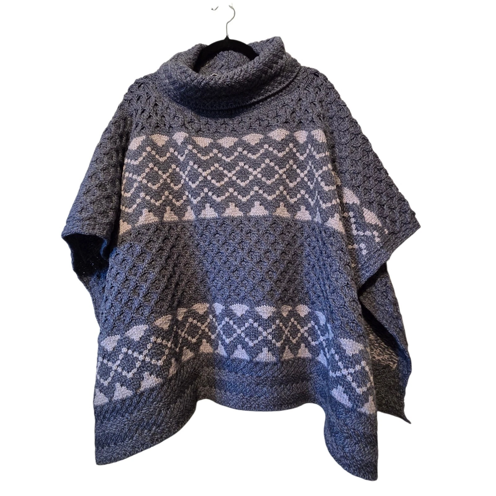 Carraigdonn NWT Fair Isle Cable Knit Cowl Neck Poncho One Size 100% Merino Wool