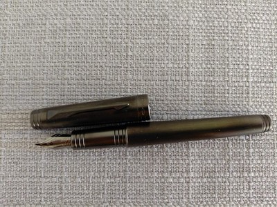 Parker Premier Black Edition Füller schwarz neu in OVP