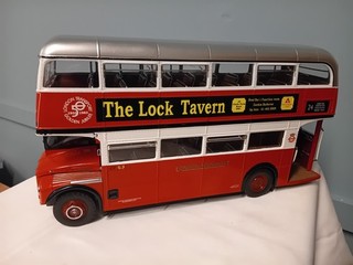 Sun Star Routemaster London Transport "The Lock Tavern" 1:24 Model Bus no box