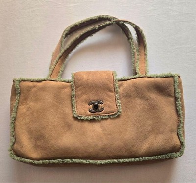 CHANEL Shearling Turnlock Handbag #QY006G