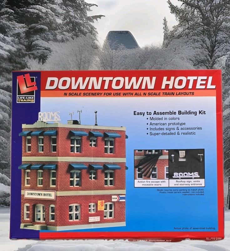 N Scale Downtown Hotel Building Kit Life-Like Trains 433-7482 New Sealed
