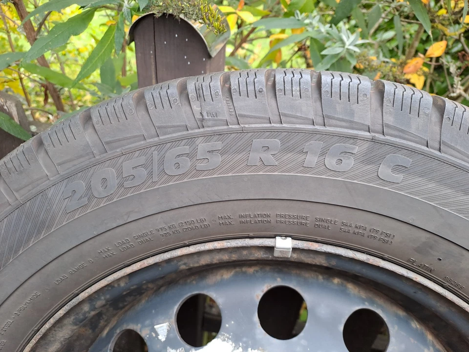 Wintereifen Mercedes Viano W639 - 205/65 R16 C. 2x DOT 2020 u. 2x DOT 2023.  - Bild 3 von 4