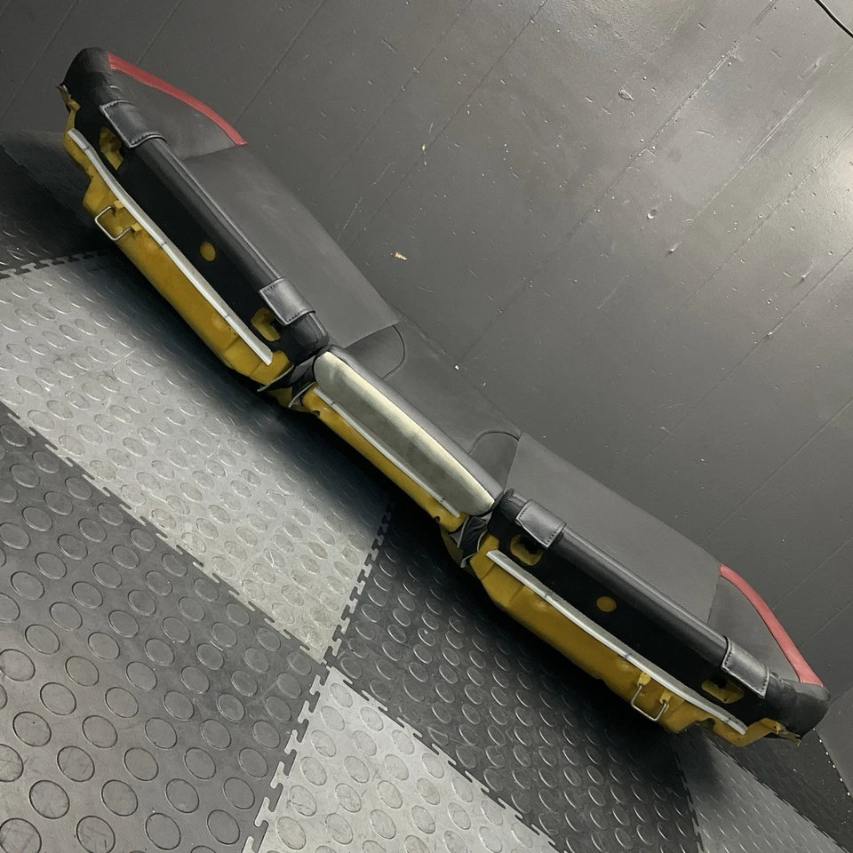 Cojín de asiento inferior trasero Subaru WRX STI 2015-2020 cuero OEM Foto 4 de 4