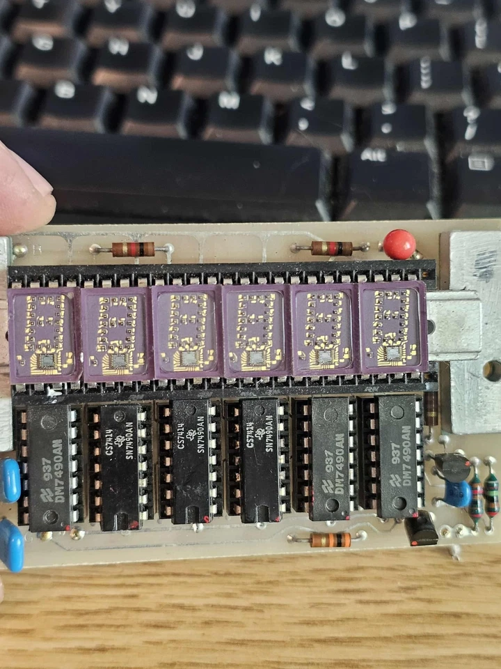 Placa de visualización de control optoelectrónico HP cerámica dorada rara 0-9 A-Z con 6x 4N54 Foto 2 de 4