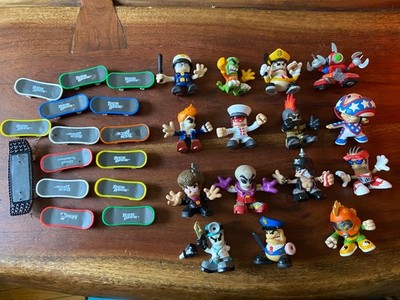 Vintage Tech Deck Dudes Lot of 15 w/Skateboards Early 2000s Fingerboard Toys