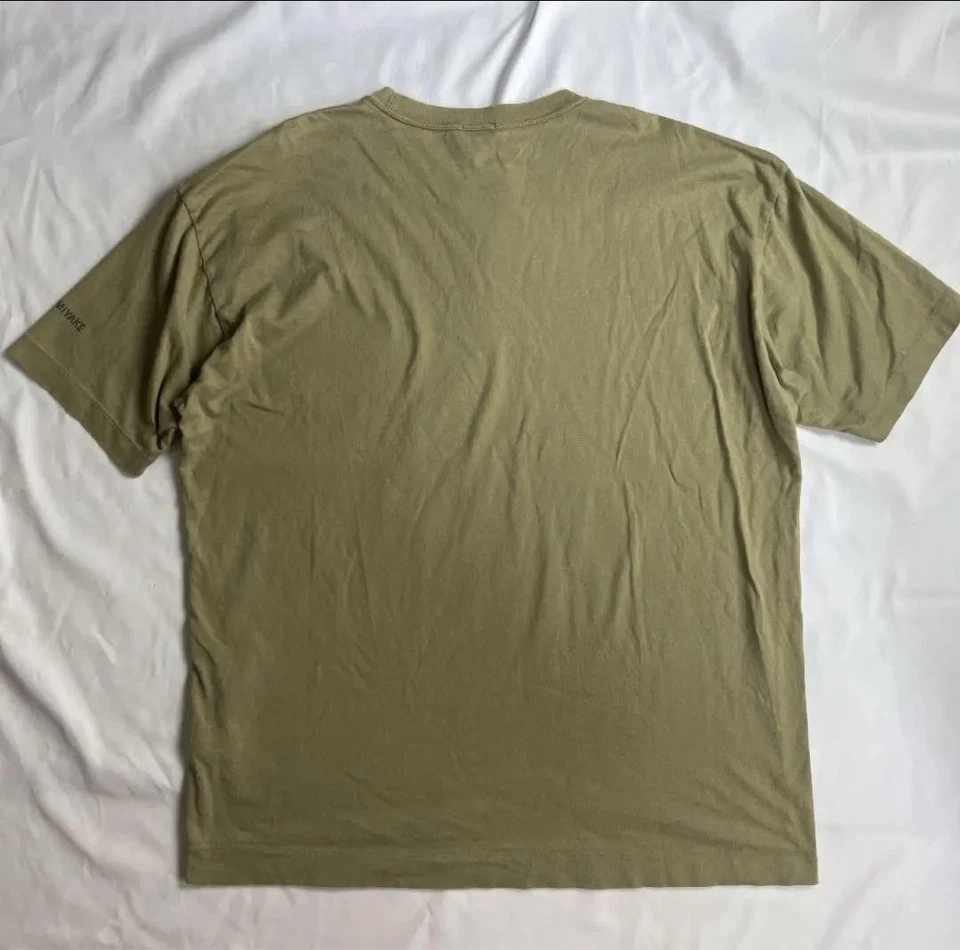 二手 ISSEY MIYAKE PLAIN T 恤,KHAKI/OLIVE,尺寸良好 — 第 2/4 张图片