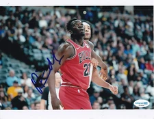 ADAMA SANOGO signed (CHICAGO BULLS) autograph basketball 8X10 photo ACOA SC98605