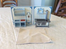 1989 Playmobil Victorian Mansion Kitchen Sink, Stove And Rug Set
