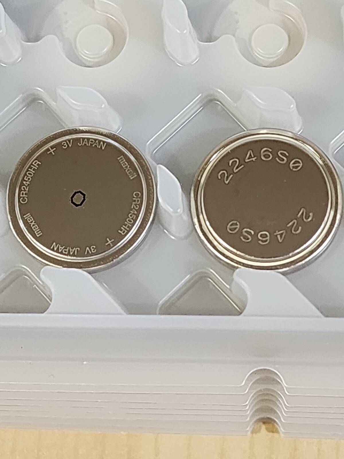 2 NEW Genuine Maxell CR2450HR (Heat Resistant) 3v LITHIUM BATTERY EXPIRE 2032 eBay