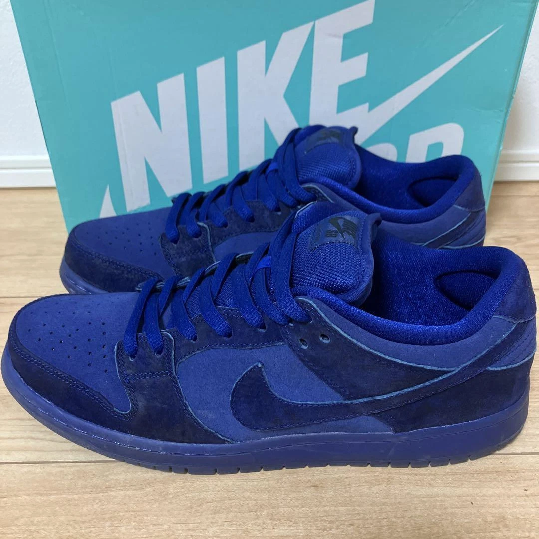Dunk sb low blue cheap moon