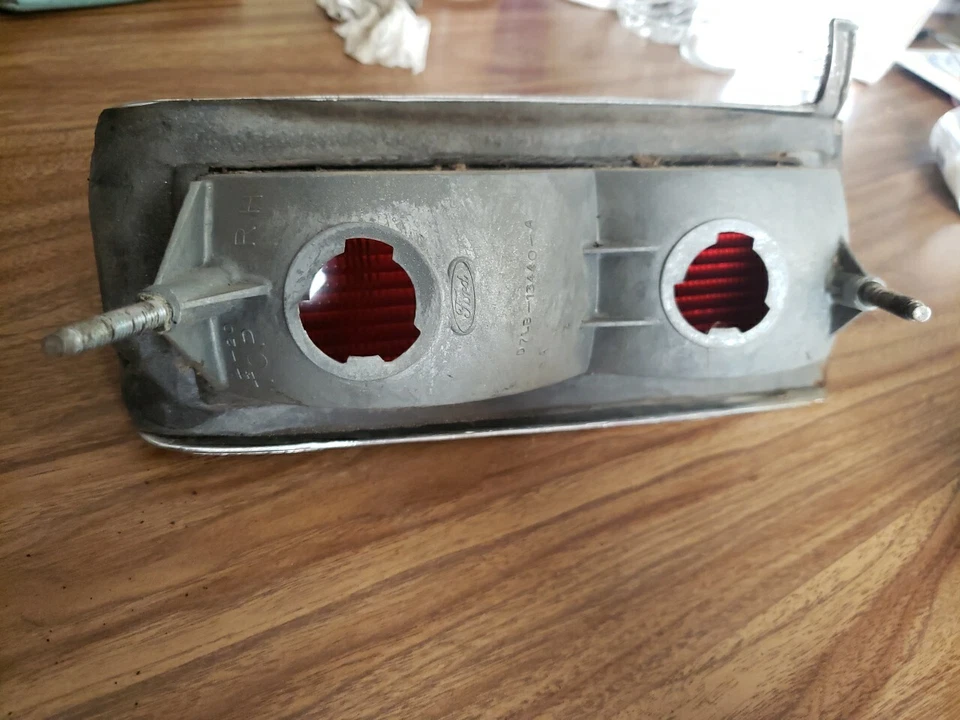 Luz de freno trasera izquierda y derecha Lincoln Mark V 1977 1978 1979 5 luces Foto 4 de 4