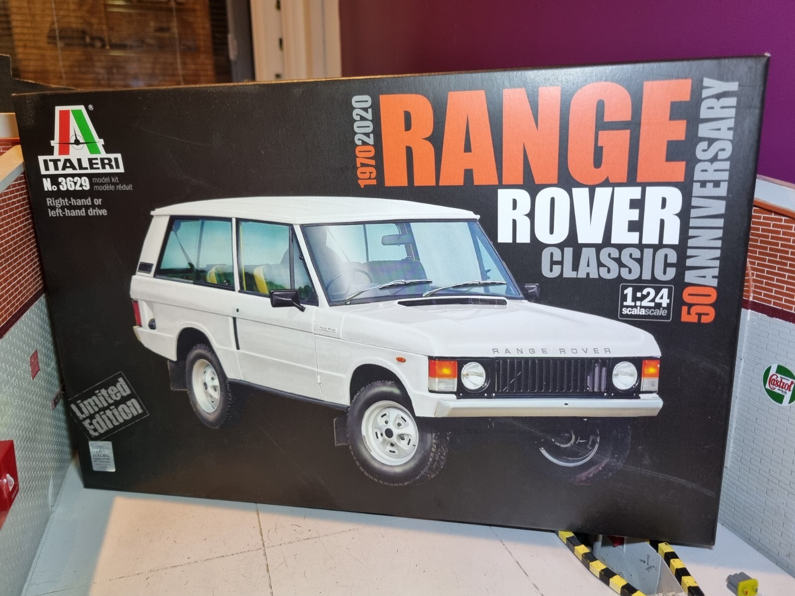 Range Rover Classic KIT 50 LHD RHD White Detailed 1:24 Scale Italeri 3629 Model