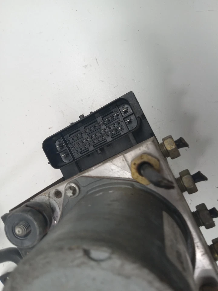 Ford Fivortent 2005-2007 pieza de freno antibloqueo tracción delantera sin control de tracción OEM Foto 3 de 4