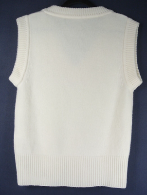 pois ポワ　ふわふわknit vest 新品　　✴︎ホワイト　ivory pois ポワ ふわふわknit vest 新品 ✴︎ホワイト ivory knit vest