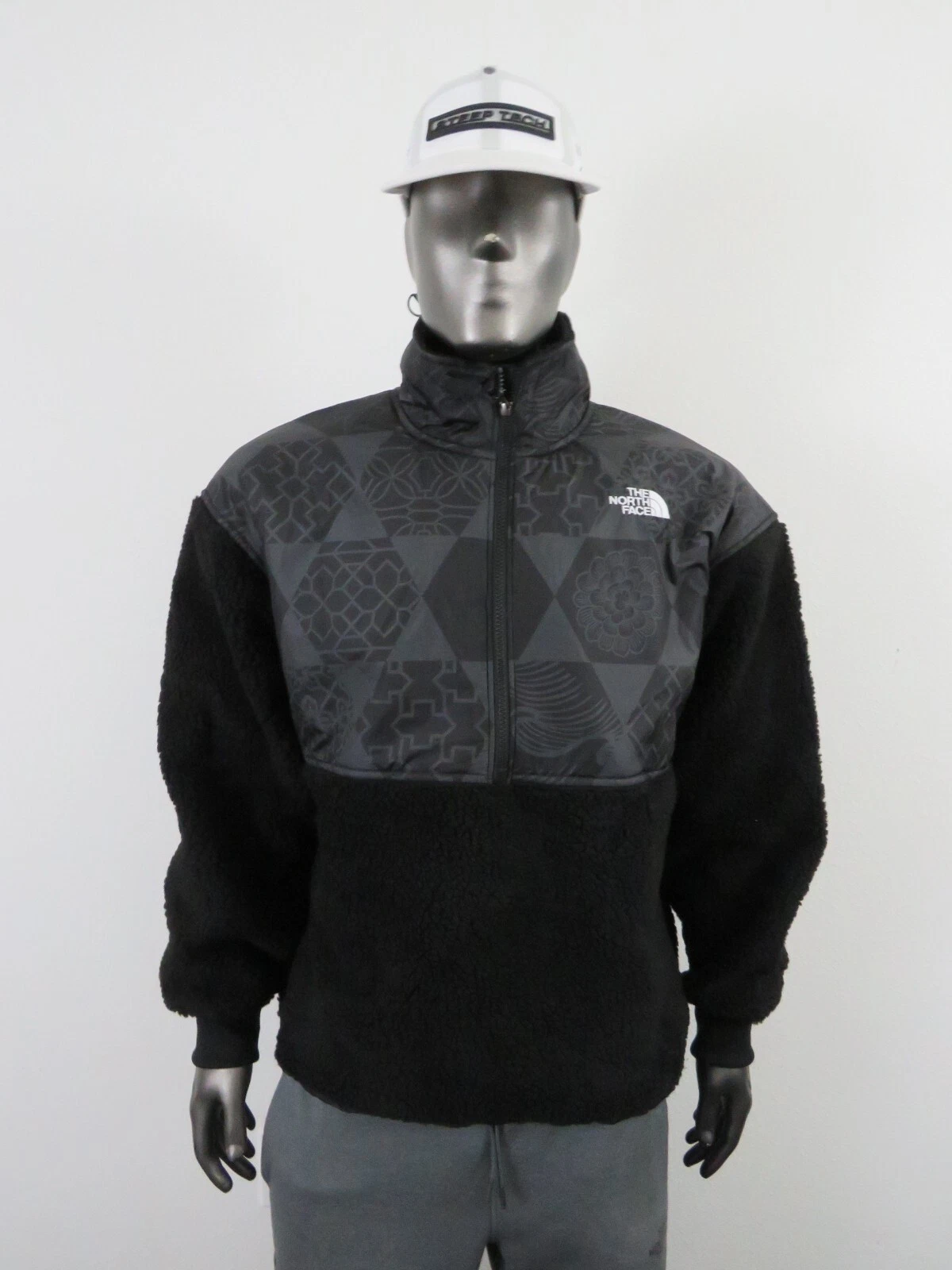 The North Face Platte IC (Denali) 1/4 Zip Sherpa PO Fleece Pullover - TNF Black
Opens in a new windo
